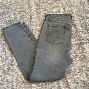 Super comfy Buffalo capris